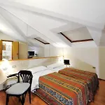 Zio Hotel 3*