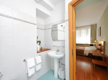 Zio Hotel