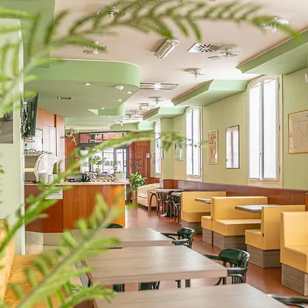 Zio Hotel