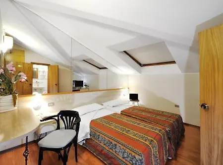Ziò Hotel 3*